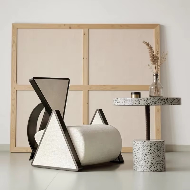 호텔과 거실에서 사용되는 현대적인 금속 삼각형 라운지  - Used Furniture Hardware 리뷰 및 가격